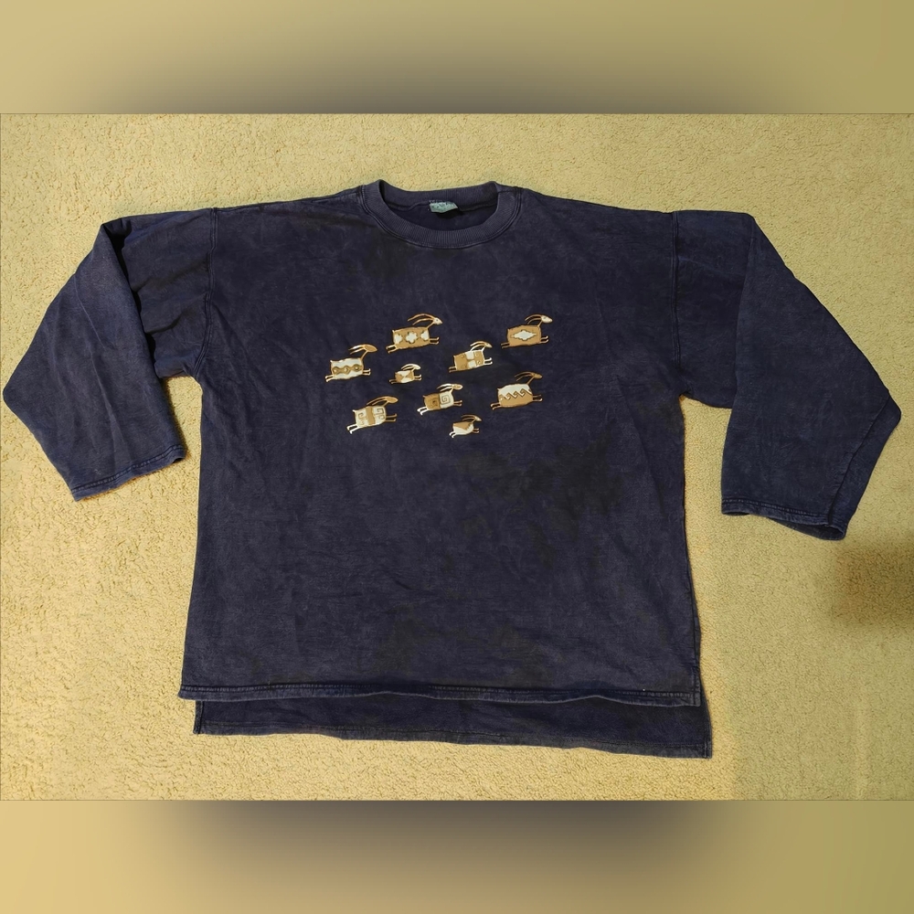 Graphic Print Sweatshirt - Black and Gold